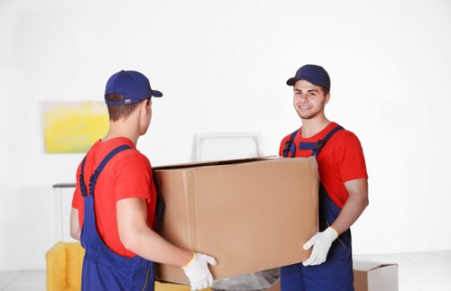 Removal van service for city apartment moves in Italy