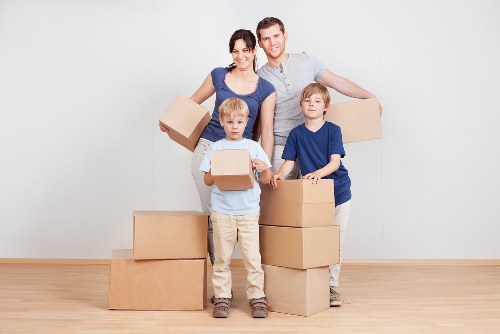 Checklist and packing materials for preparing an office move in Italy