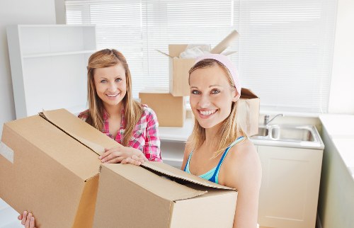 Local movers assisting with home and small business relocation in Italy